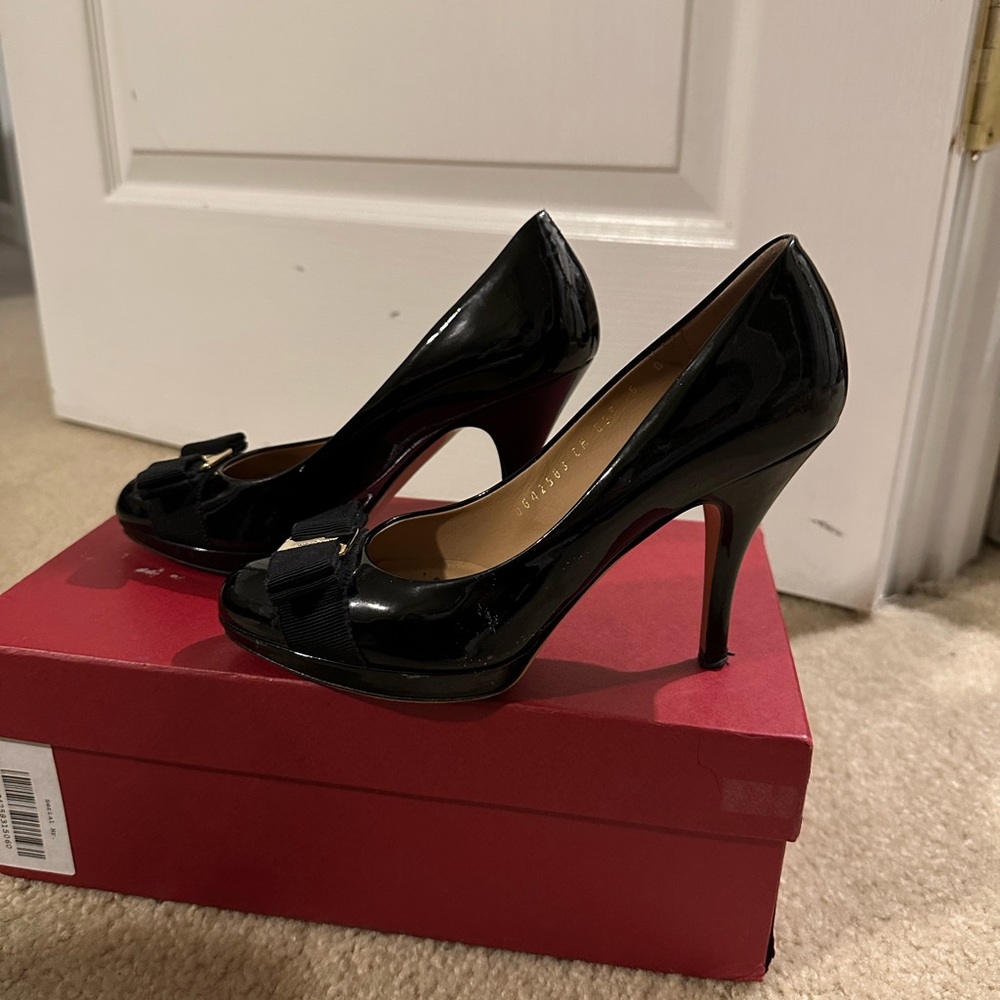 Ferragamo shoes size 6 good condition